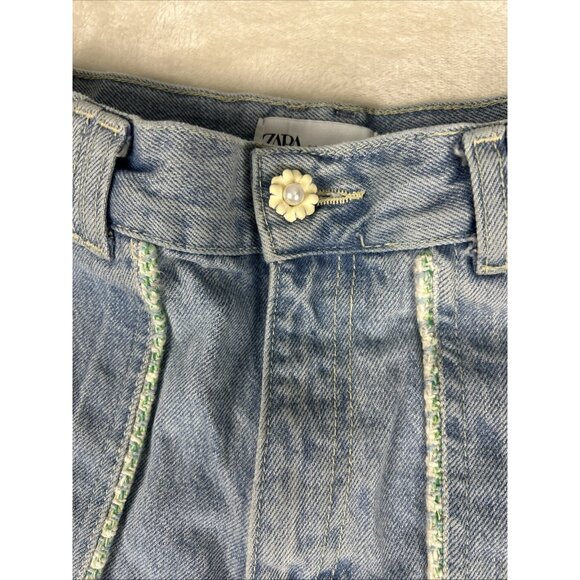 Zara Jeans Size 4 High Rise Tweed Trim Flower Button Crop Wide Leg Light Wash - Picture 2 of 10